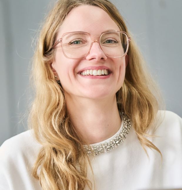Frau Clara Schelbert